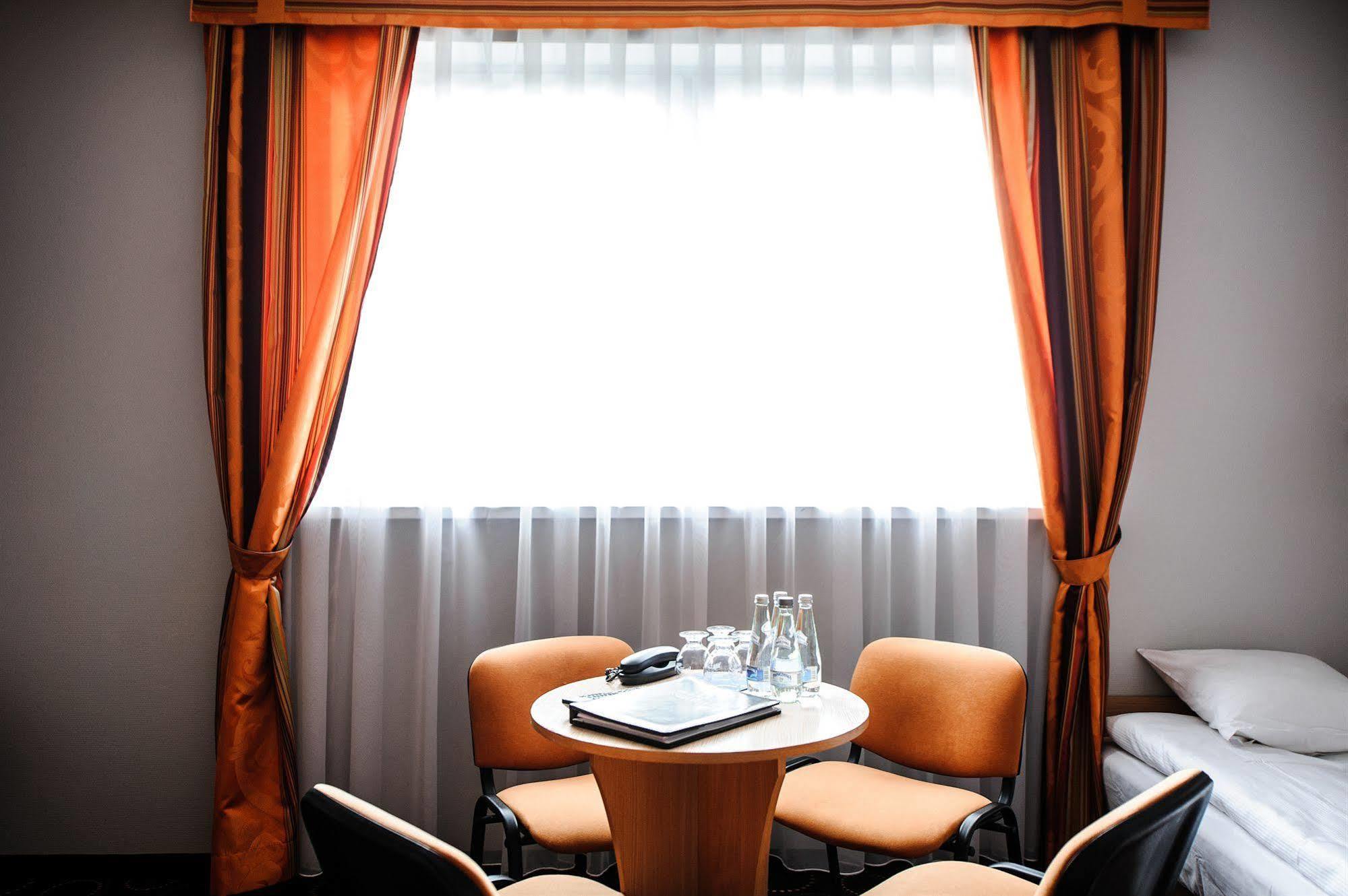 קרקוב Hotel Aspel מראה חיצוני תמונה