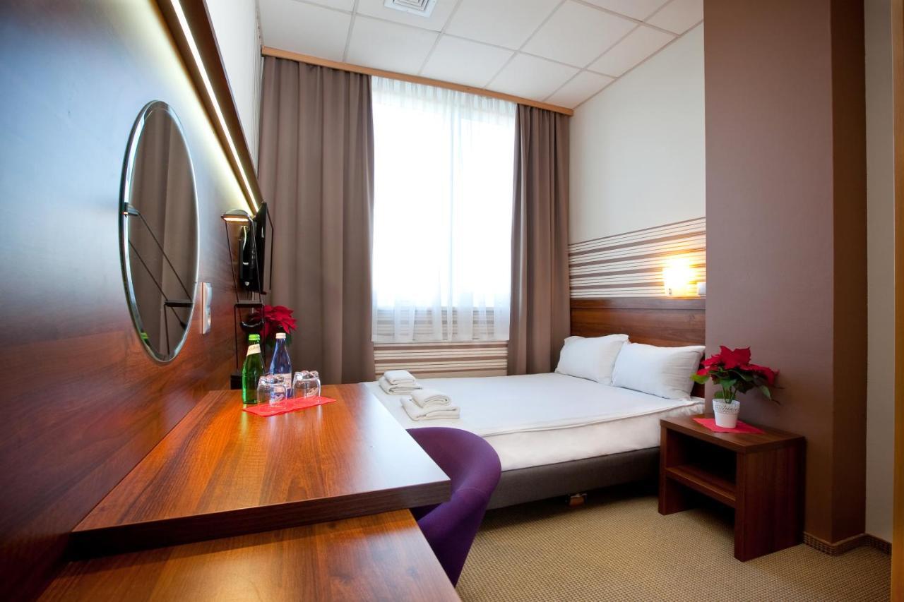 קרקוב Hotel Aspel מראה חיצוני תמונה