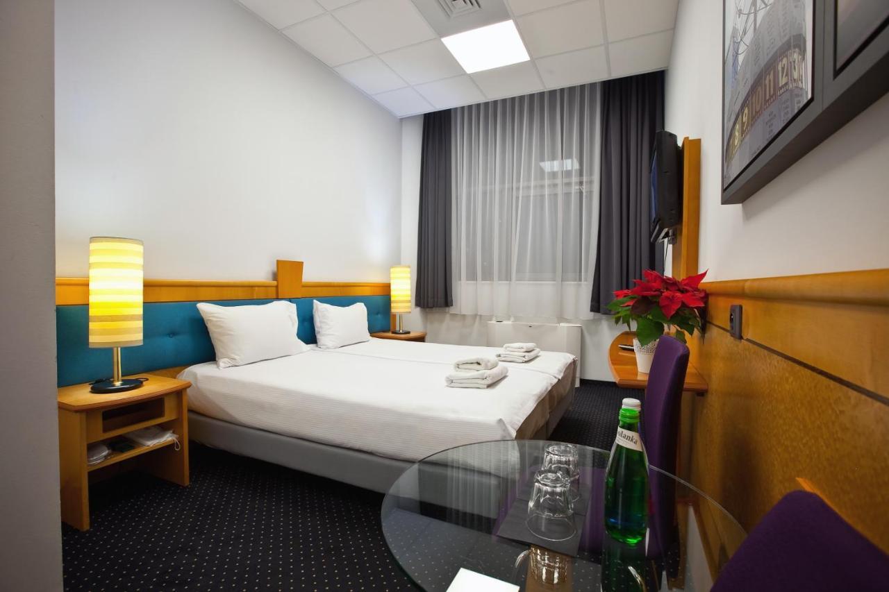 קרקוב Hotel Aspel מראה חיצוני תמונה
