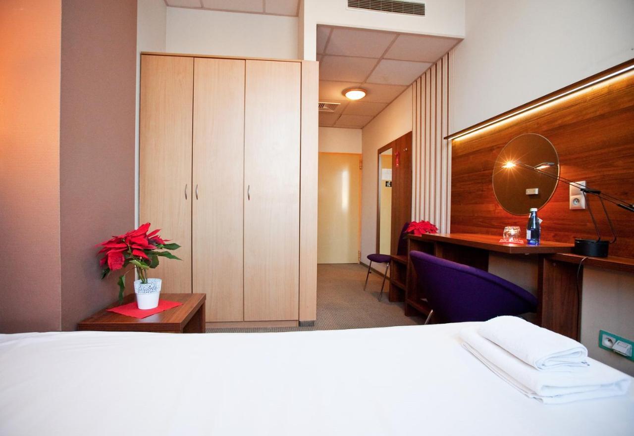 קרקוב Hotel Aspel מראה חיצוני תמונה