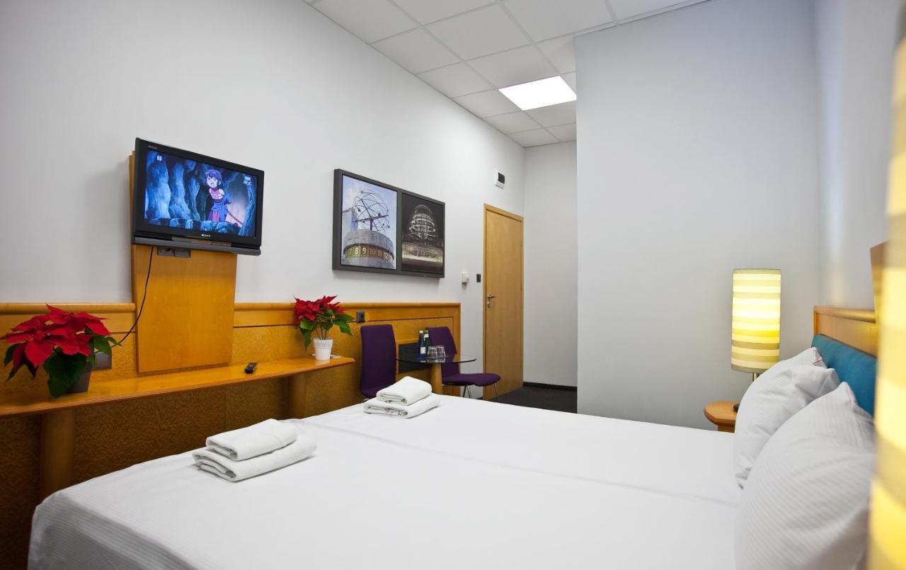 קרקוב Hotel Aspel מראה חיצוני תמונה