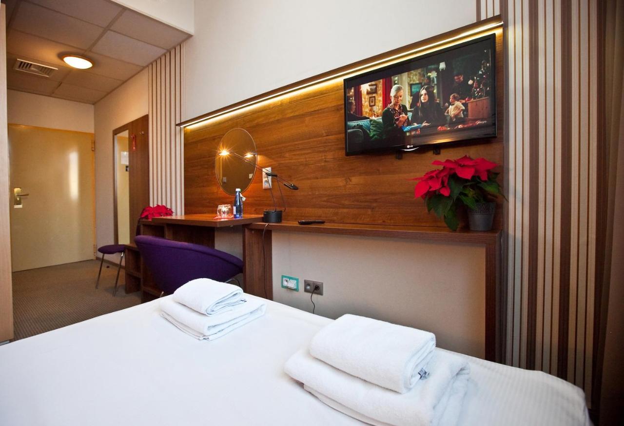 קרקוב Hotel Aspel מראה חיצוני תמונה